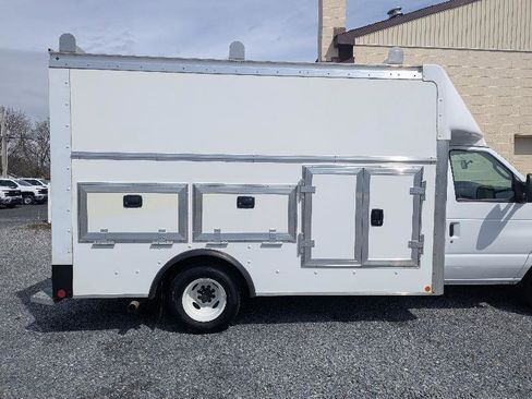 Used 2024 Ford E-350 and Econoline 350 Super Duty w/ Power Windows & Locks Group RWD image 15
