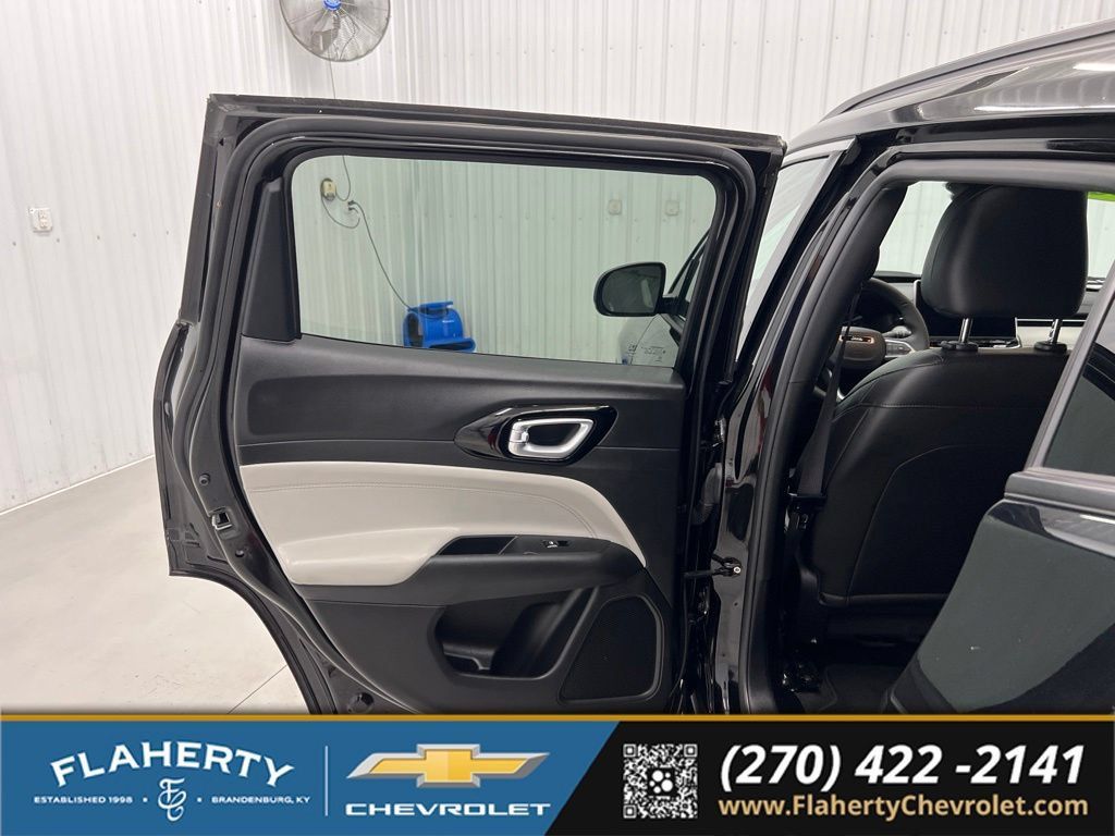 Used 2025 Jeep Compass Limited AWD/4WD image 10