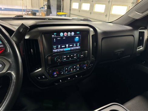 Used 2018 Chevrolet Silverado 1500 LT w/ All Star Edition AWD/4WD image 14