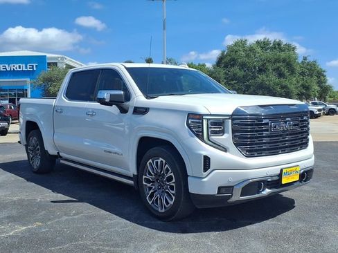 Used 2024 GMC Sierra 1500 Denali Ultimate AWD/4WD image 4
