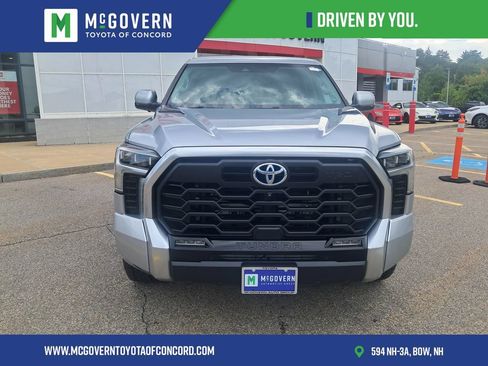 Used 2022 Toyota Tundra Limited w/ TRD Off-Road Package AWD/4WD image 8