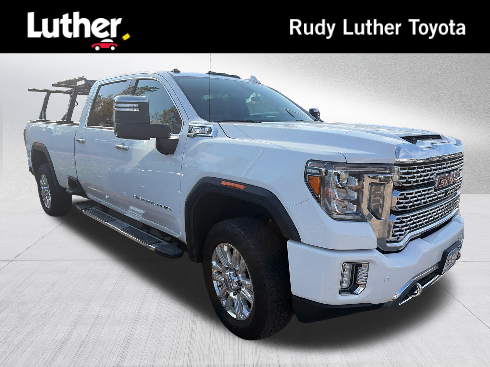 Used 2023 GMC Sierra 3500 Denali w/ Denali Ultimate Package AWD/4WD image 1