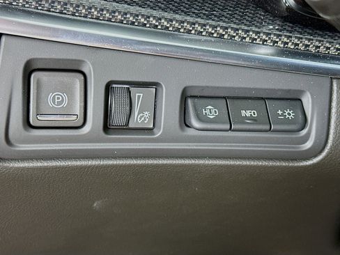 Used 2025 Cadillac XT5 Sportv w/ Technology Package image 10