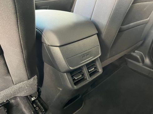 Used 2025 Chevrolet Equinox LT image 24