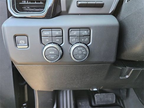 New 2026 GMC Sierra 2500 AT4 image 20