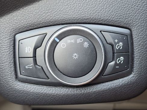 Used 2017 Ford Escape SE w/ SE Leather Comfort Package FWD image 14