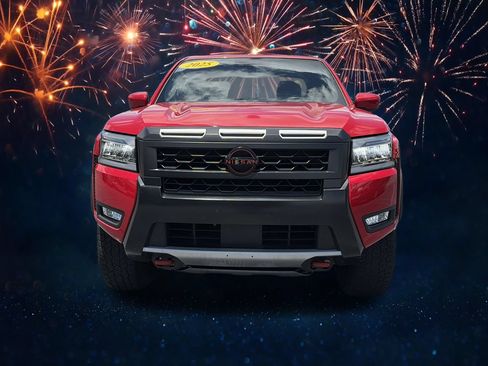 Certified 2025 Nissan Frontier PRO-4X AWD/4WD image 8