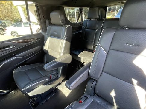 Used 2023 Cadillac Escalade ESV Premium Luxury image 23