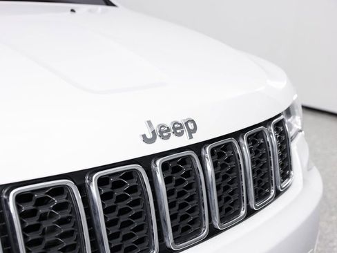 Used 2022 Jeep Grand Cherokee Limited image 4