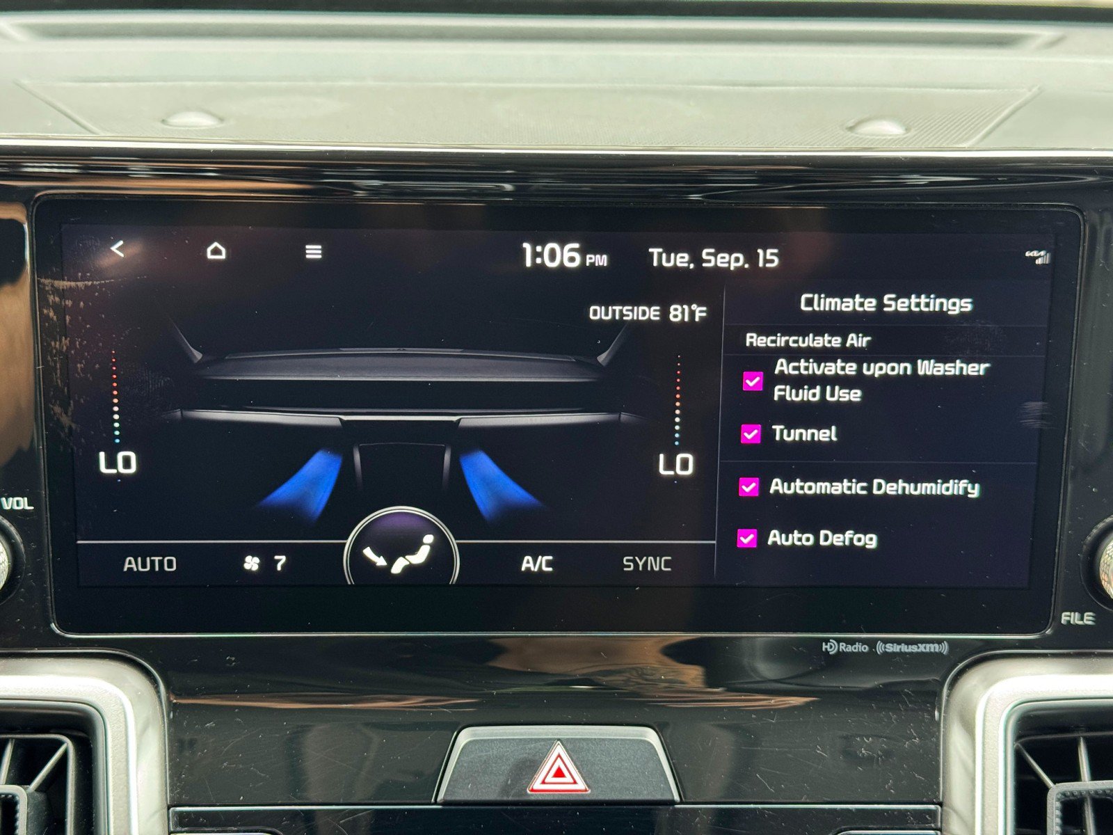 Used 2022 Kia Sorento EX w/ Panoramic Sunroof Package FWD image 25