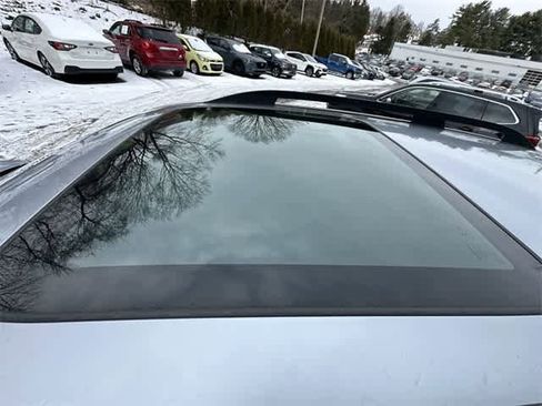 Used 2015 Subaru Forester 2.5i Touring w/ Eyesight & Navigation System image 6