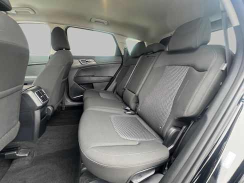 Certified 2025 Kia Sportage LX image 29