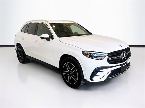 Certified 2025 Mercedes-Benz GLC 350e 4MATIC image 3