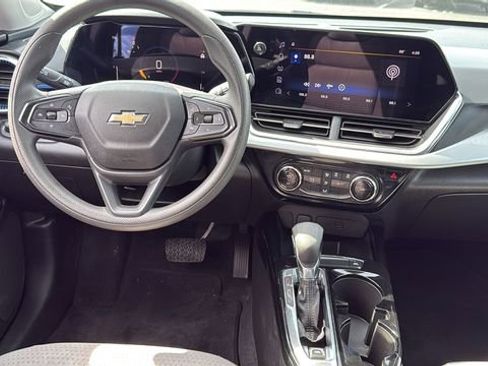 Used 2024 Chevrolet Trax LT image 26