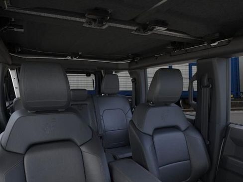 New 2025 Ford Bronco Badlands image 12