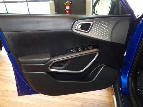 Used 2022 Kia Soul X-Line FWD image 23
