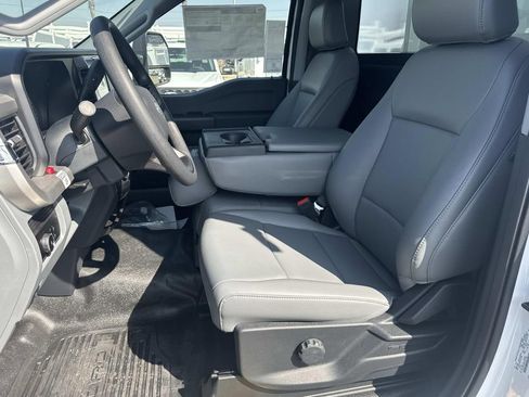 New 2025 Ford F350 XL w/ XL Chrome Package image 21