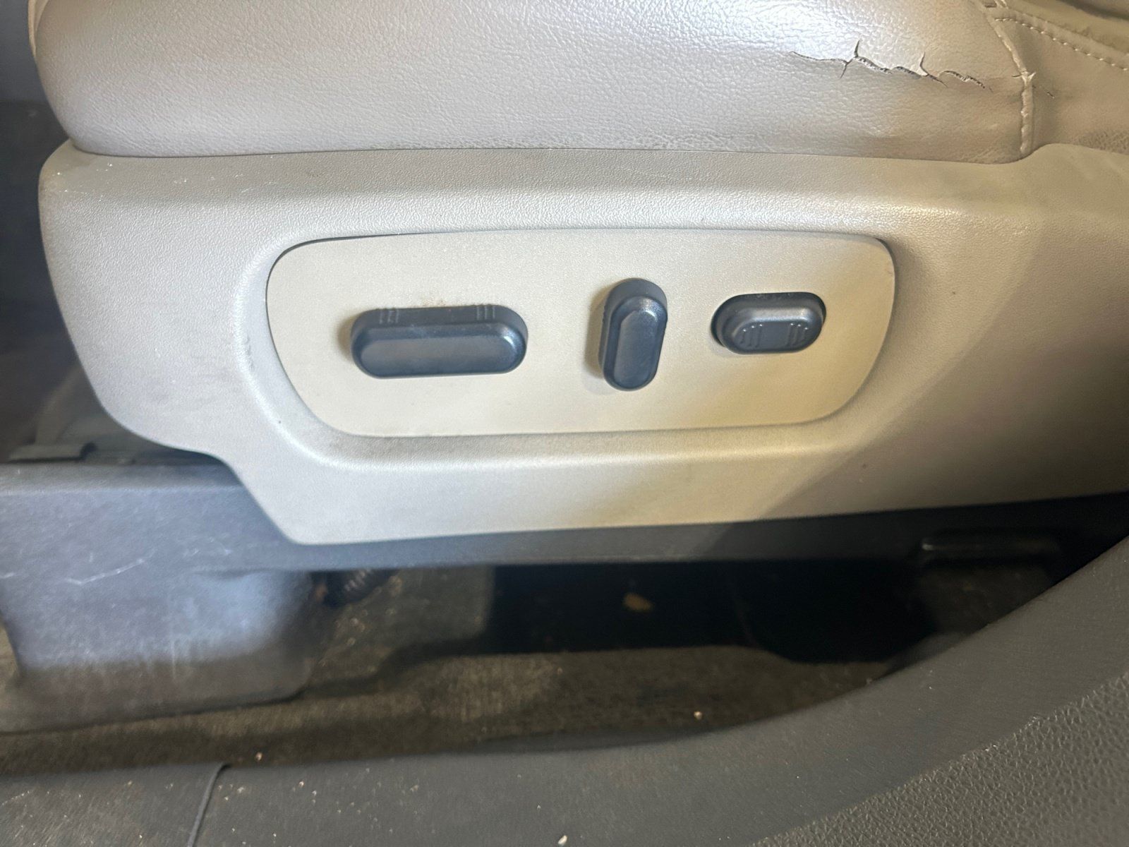 Used 2014 Ford Explorer Limited FWD image 14
