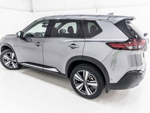 Used 2023 Nissan Rogue SL w/ SL Premium Package image 4