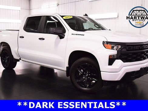 Used 2023 Chevrolet Silverado 1500 Custom image 1