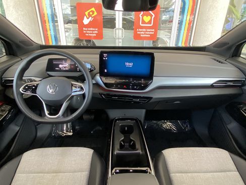 Certified 2023 Volkswagen ID.4 Pro RWD image 26