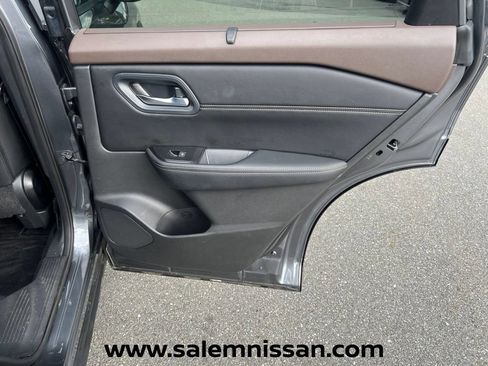 Used 2023 Nissan Rogue SV w/ SV Premium B Package AWD/4WD image 22