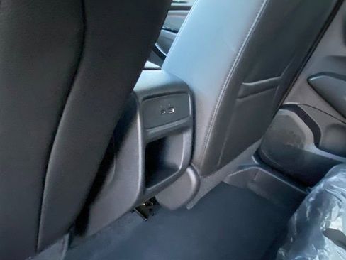 New 2026 Chevrolet Trax RS w/ Sunroof Package image 13