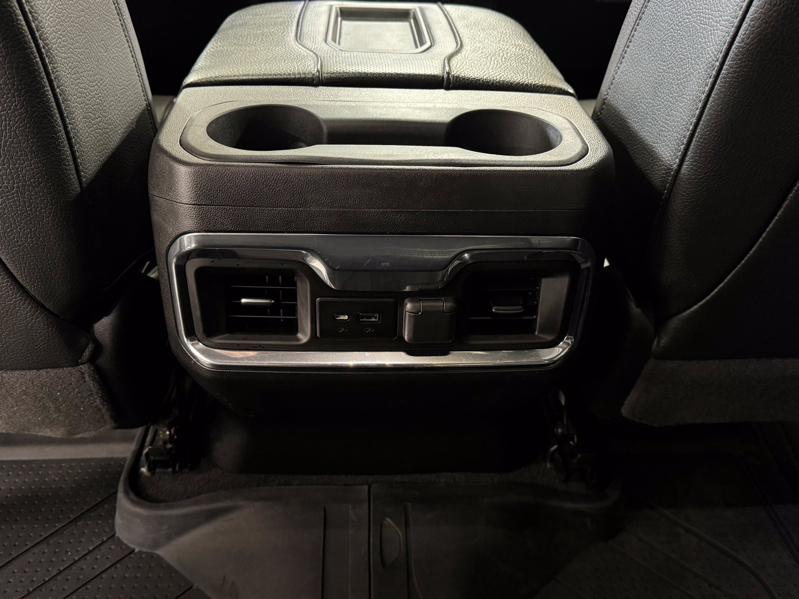 Used 2022 GMC Sierra 2500 Denali w/ Denali Ultimate Package AWD/4WD image 41