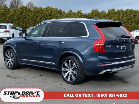 Used 2021 Volvo XC90 T6 Inscription w/ Climate Package image 3
