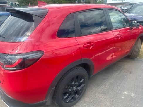 Used 2025 Honda HR-V Sport image 5