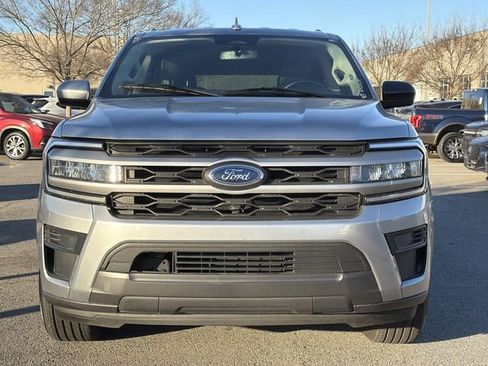 Used 2023 Ford Expedition Max XLT image 8