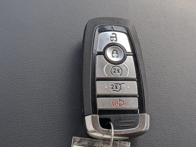 Used 2024 Ford Explorer Limited w/ Limited Technology Package RWD image 31