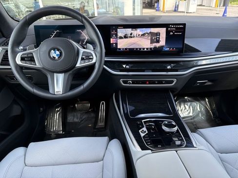 Used 2026 BMW X7 xDrive40i w/ Executive Package AWD/4WD image 16