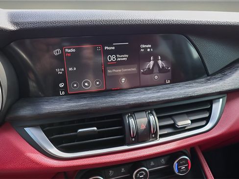 Used 2020 Alfa Romeo Stelvio Sport w/ Quick Order Package 22J Sport image 15