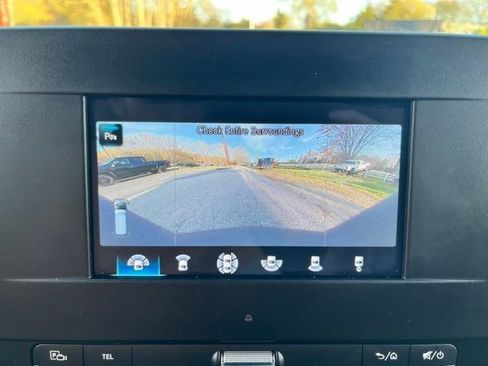 Used 2024 Mercedes-Benz Sprinter 2500 image 39