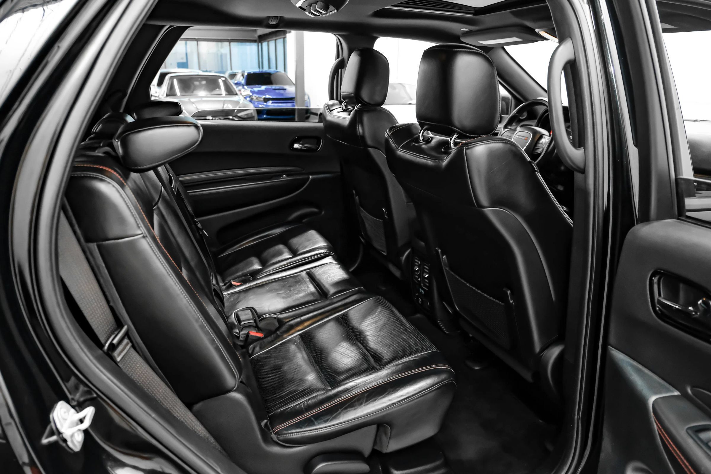 Used 2022 Dodge Durango R/T w/ Blacktop Package RWD image 35
