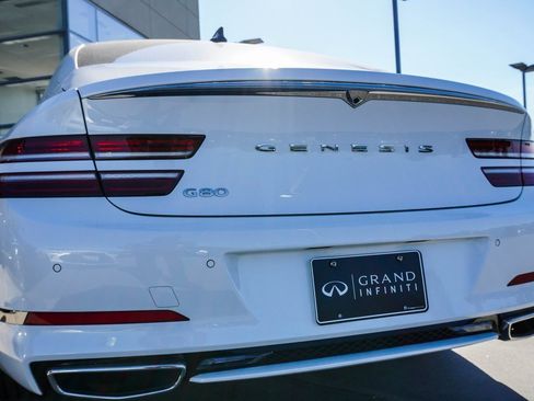 Used 2022 Genesis G80 2.5T w/ Prestige Package image 11