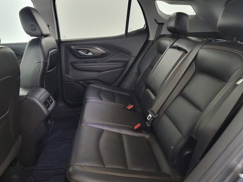 Used 2021 GMC Terrain SLT image 12