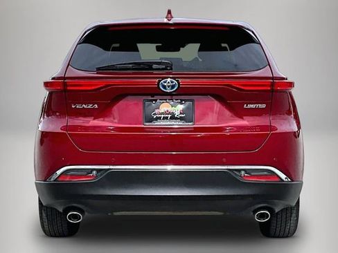 Used 2024 Toyota Venza Limited image 6
