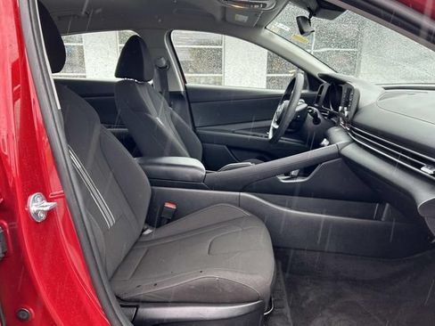 Certified 2023 Hyundai Elantra SEL FWD image 16