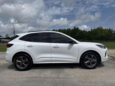 Used 2023 Ford Escape ST-Line w/ Tech Pack #1 FWD image 4