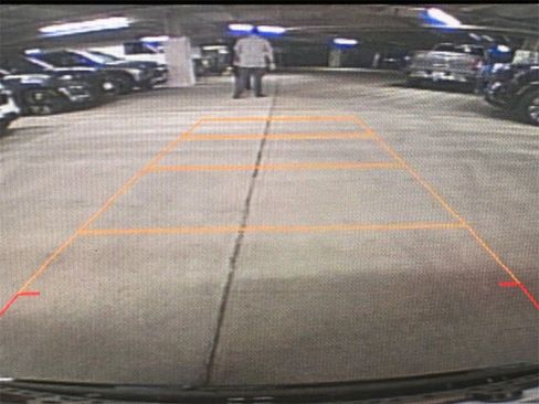 Used 2022 GMC Terrain SLE w/ Driver Convenience Package image 29