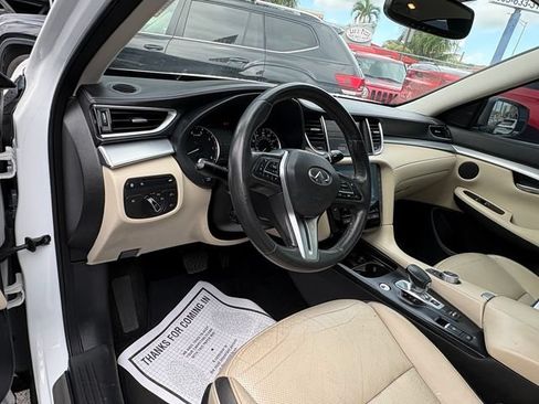 Used 2019 INFINITI QX50 Essential w/ Premium Heat Package AWD/4WD image 21