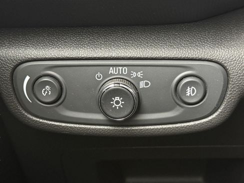Used 2022 Chevrolet TrailBlazer RS w/ Sun and Liftgate Package AWD/4WD image 22