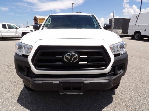 Used 2020 Toyota Tacoma SR image 12