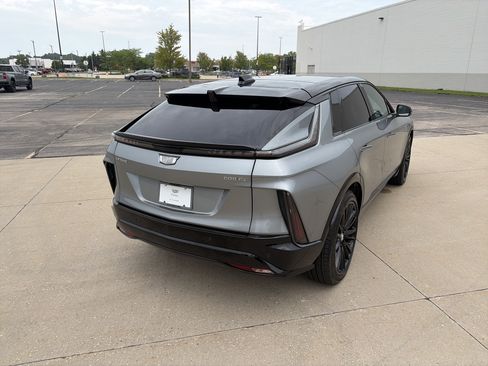 Used 2025 Cadillac Lyriq Sport w/ LPO, Floor Liner Package AWD/4WD image 6