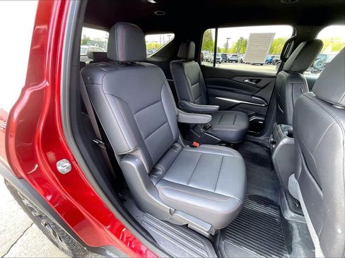 Used 2025 Chevrolet Traverse Z71 w/ Enhanced Driving Package AWD/4WD image 15