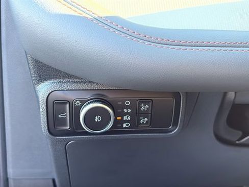 New 2026 Ford Explorer Active w/ Active Comfort Package image 19