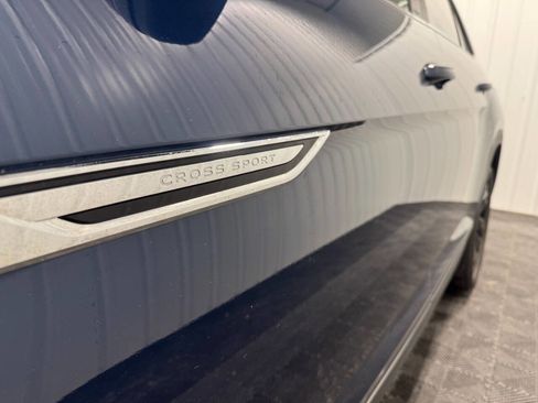 Used 2022 Volkswagen Atlas Cross Sport SE image 6