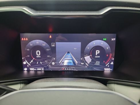 Used 2024 GMC Canyon AT4X w/ AT4X AEV Edition image 16